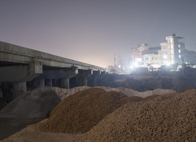 Construction underway near the Koteshwar Bridge. (Kumar, 16 December 2016).