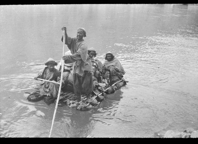 Rafts made of inflated animal skins linked together with tree branches were used to cross the river Shyok opposite Khapalu. Similar rafts were still in use in the late 1980s when John Bray visited Khapalu, although by that time the animal skins were supplemented by inner tubes from lorry tires.