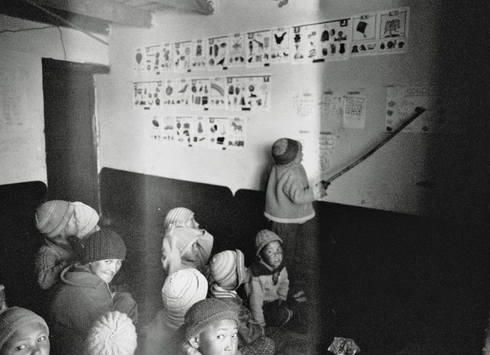 Each student takes turn to play the teaching assistant’s role, speaking the material out loud in front of the class, pointing at its visual representation and waiting for other students to repeat.