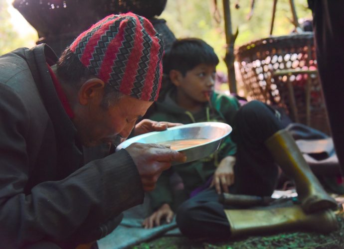 A normal day for Aitamaan starts at 4:30am. He makes tea for himself and his helpers. These helpers are mostly younger boys who get a monthly salary for helping with the herd, collecting fuel and water, and managing the daily chores. At the end of a year’s service, each boy receives a lamb to return home with.